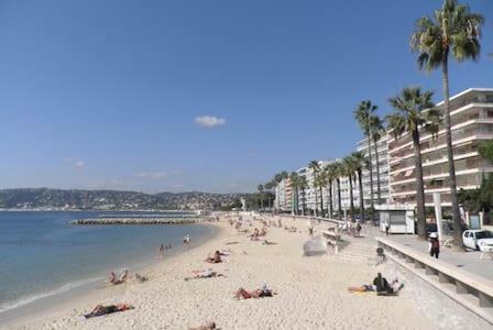301-Studio au calme entierement renove Antibes Esterno foto